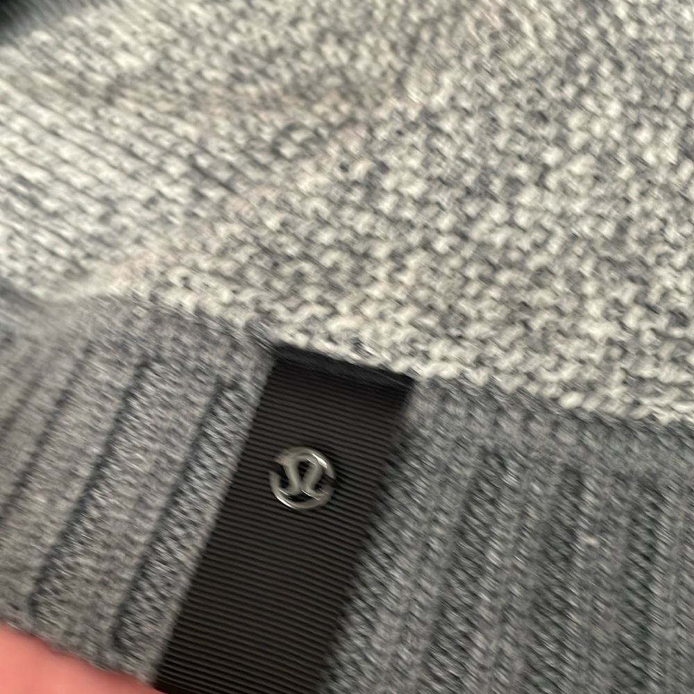 Lululemon cozy yogi wool infinity scarf grey - Picture 2 of 10